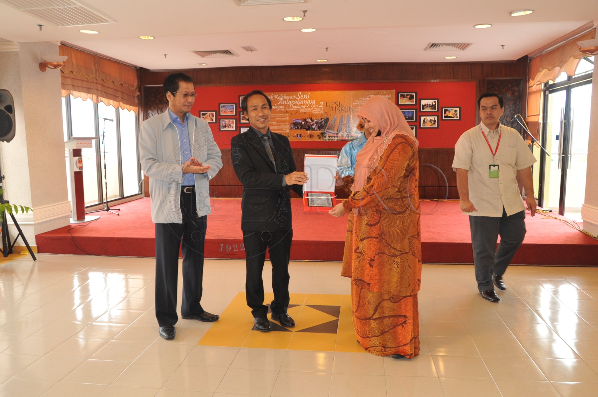 PRO 14 45 THAKSIN PRO 5841